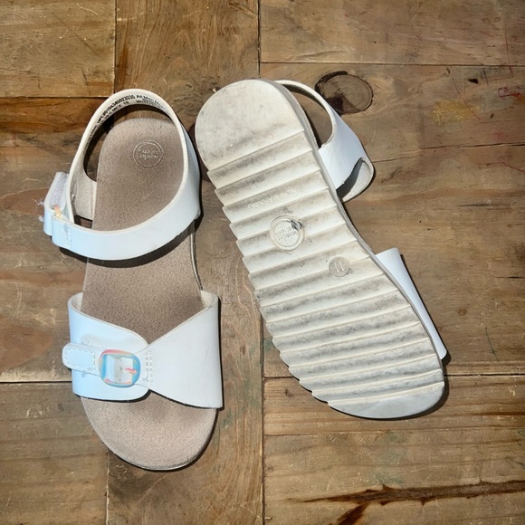 Kids White Sandals - Picture 3 of 3